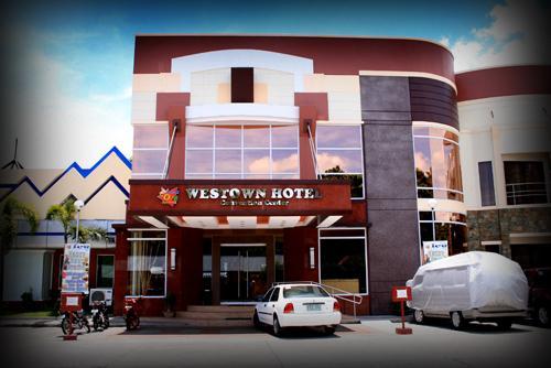 MO2 Westown Hotel - Mandalagan Bacolod Bagian luar foto