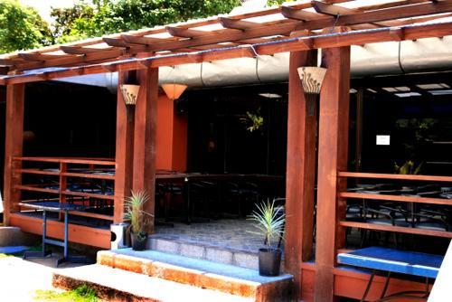 MO2 Westown Hotel - Mandalagan Bacolod Bagian luar foto