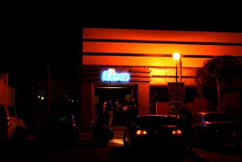 MO2 Westown Hotel - Mandalagan Bacolod Bagian luar foto