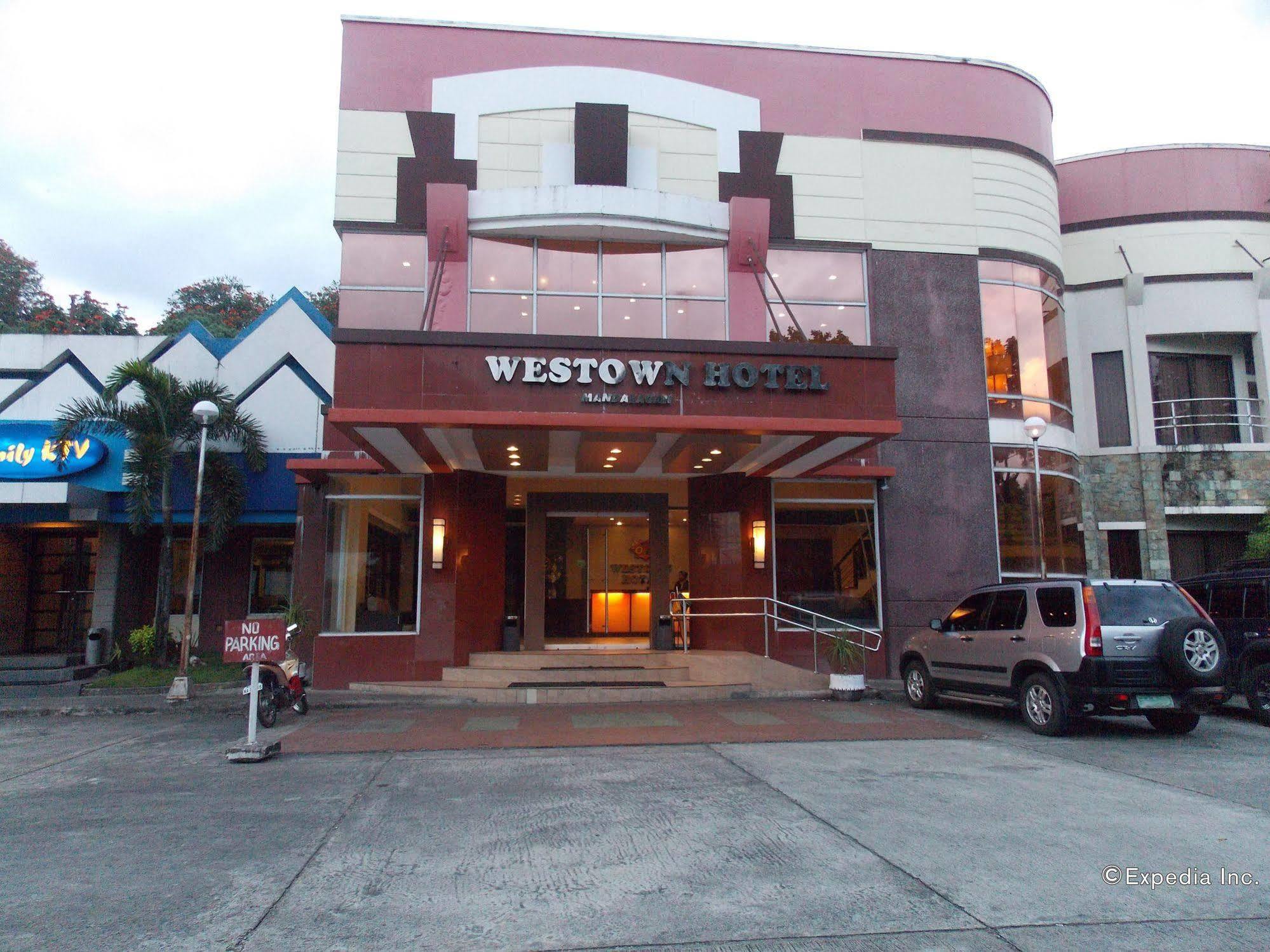 MO2 Westown Hotel - Mandalagan Bacolod Bagian luar foto